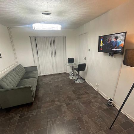 New! 4 Bedroom London House With Garden And Lawn Dış mekan fotoğraf