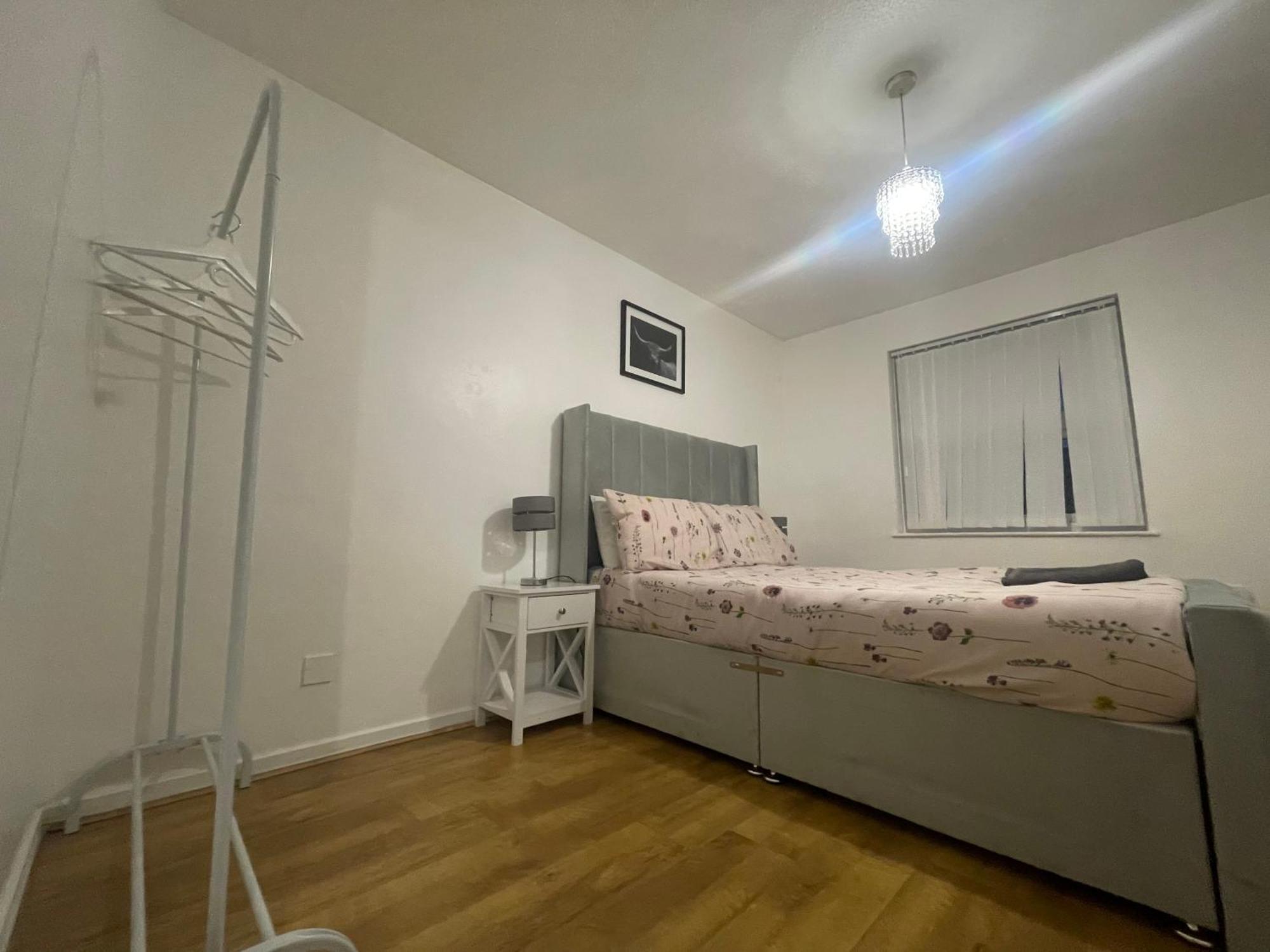 New! 4 Bedroom London House With Garden And Lawn Dış mekan fotoğraf