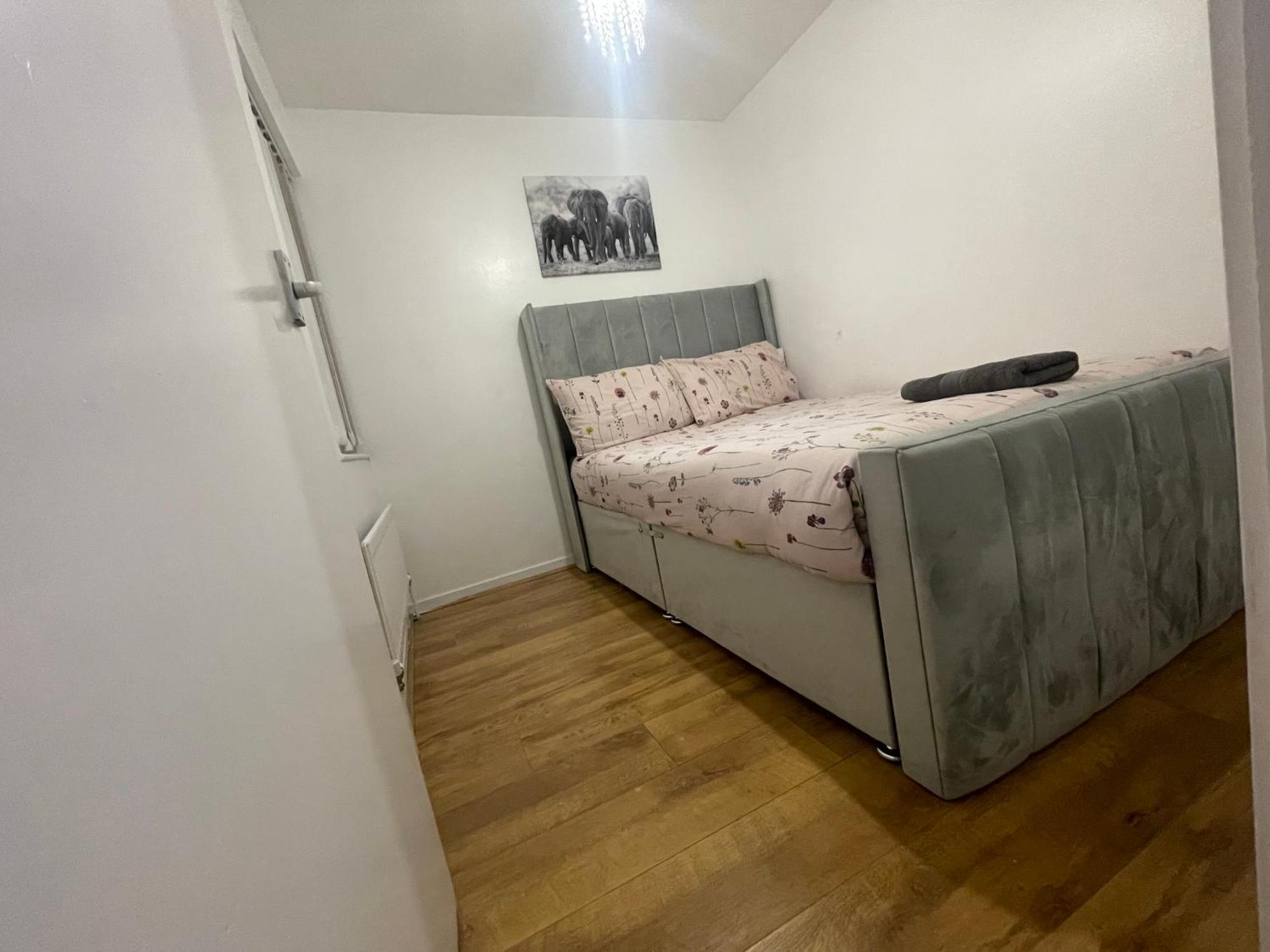 New! 4 Bedroom London House With Garden And Lawn Dış mekan fotoğraf